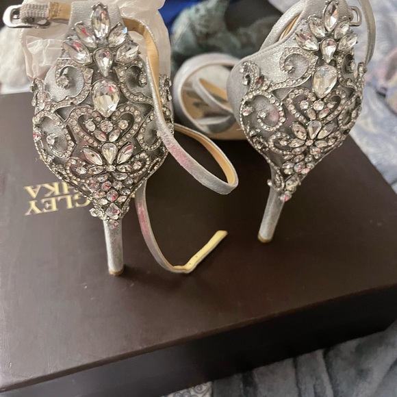 Silver sandal open toe close back in great condition no missing stone - Picture 2 of 4